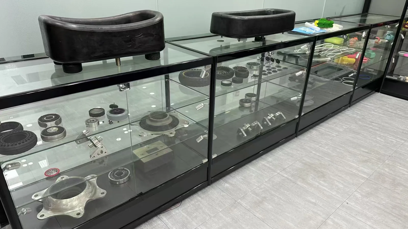 PRESIS high-performance aerospace damping elastomer elements